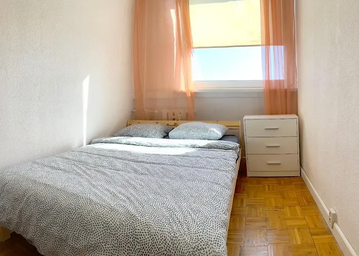 - Ul Sliczna Wrocław