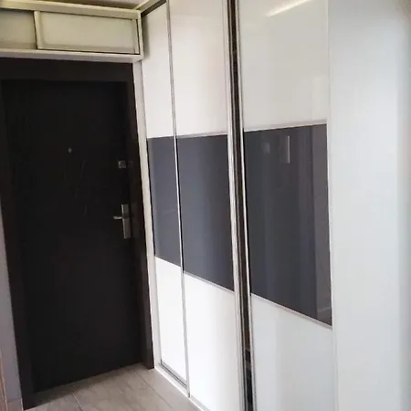 - Ul Sliczna Apartment