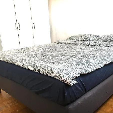 - Ul Sliczna